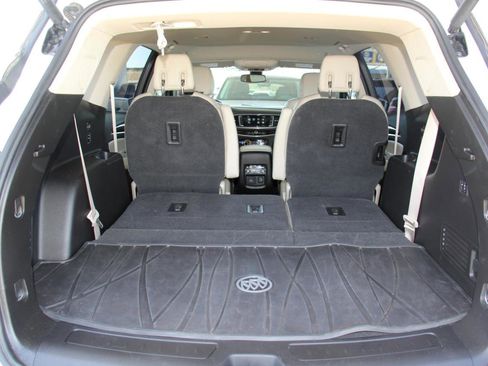 Used 2018 Buick Enclave Premium FWD image 28