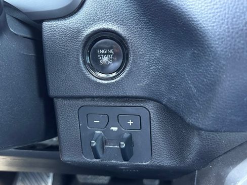 Used 2025 Toyota Tundra SR5 w/ SR5 Premium Package AWD/4WD image 21
