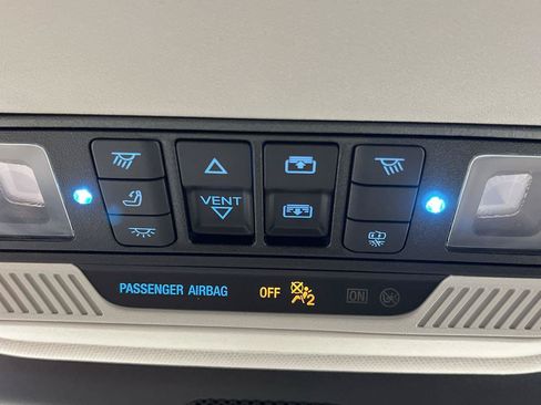 Used 2025 Ford Expedition Active AWD/4WD image 32