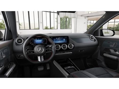New 2026 Mercedes-Benz GLA 250 4MATIC image 3