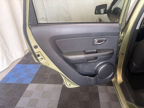 Used 2011 Kia Soul + w/ Audio Pkg FWD image 9