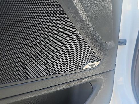 Used 2019 Genesis G80 3.3T Sport RWD image 13