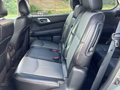 Used 2020 Nissan Pathfinder SL AWD/4WD image 15