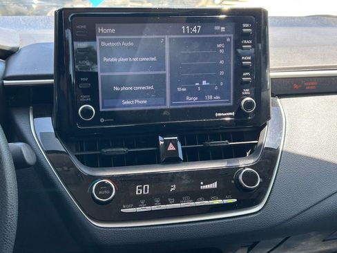 Used 2022 Toyota Corolla LE FWD image 19