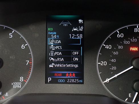 Certified 2025 Toyota Corolla SE image 18