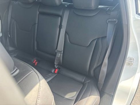 Used 2025 Jeep Compass Limited w/ Elite Group AWD/4WD image 17