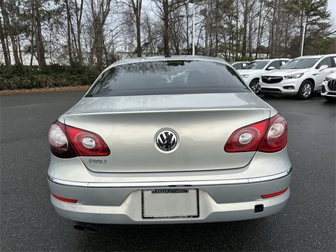 Used 2010 Volkswagen CC Sport image 4