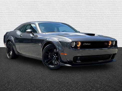 Used 2023 Dodge Challenger R/T Scat Pack RWD image 3