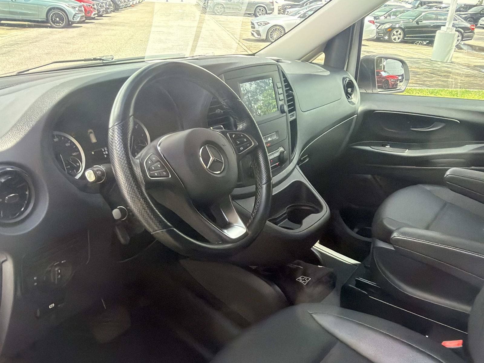 Used 2023 Mercedes-Benz Metris image 29