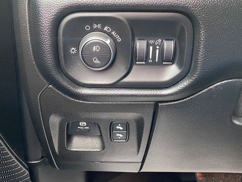 Used 2019 RAM 1500 Big Horn image 29