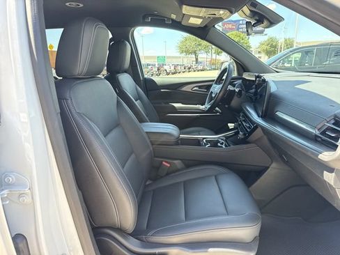 Certified 2026 Chevrolet Traverse LT FWD image 27