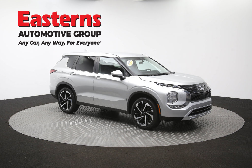 Used 2024 Mitsubishi Outlander SE AWD/4WD image 49