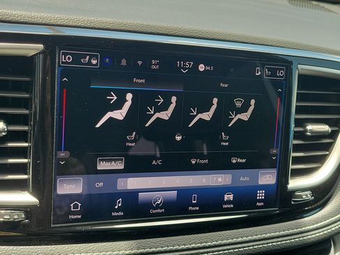 Used 2025 Chrysler Pacifica Select FWD image 20