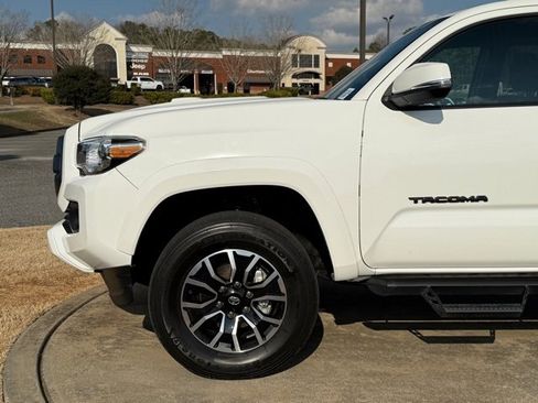 Used 2023 Toyota Tacoma TRD Sport image 12