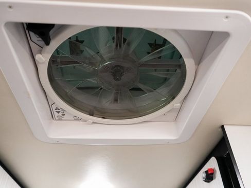 Used 2021 Mercedes-Benz Sprinter 2500 image 46