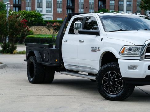 Used 2018 RAM 3500 Laramie Longhorn AWD/4WD image 2