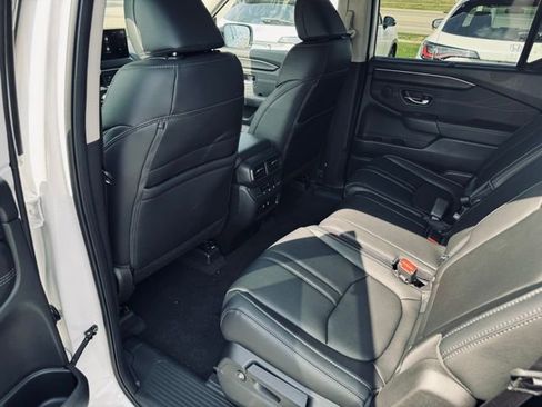 New 2026 Honda Pilot Touring image 21