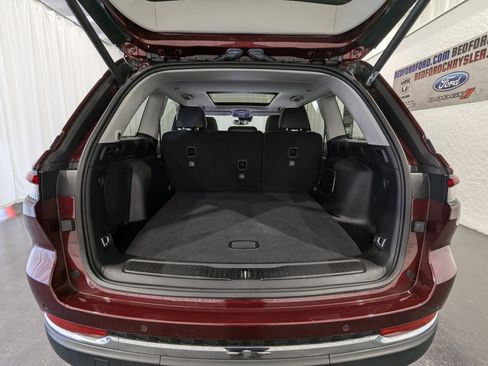 Used 2023 Jeep Grand Cherokee 4x4 image 9