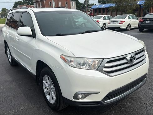 Used 2013 Toyota Highlander SE AWD/4WD image 3