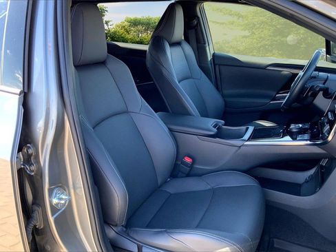 Used 2023 Subaru Solterra AWD image 27