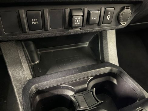 Certified 2023 Toyota Tacoma TRD Off-Road image 30