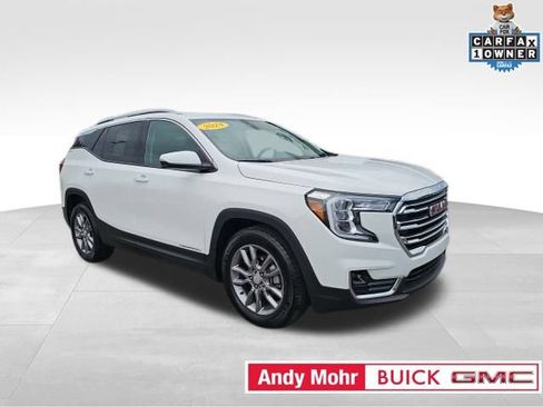 Used 2024 GMC Terrain SLT FWD image 2