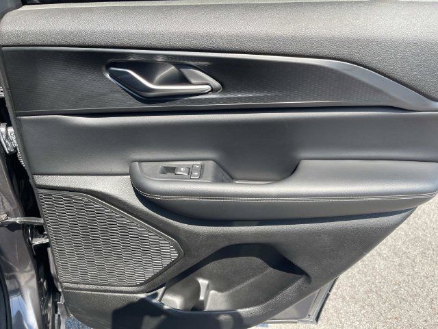 Used 2023 Jeep Grand Cherokee Laredo AWD/4WD image 21