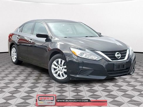 Used 2018 Nissan Altima 2.5 S w/ S Convenience Package image 1