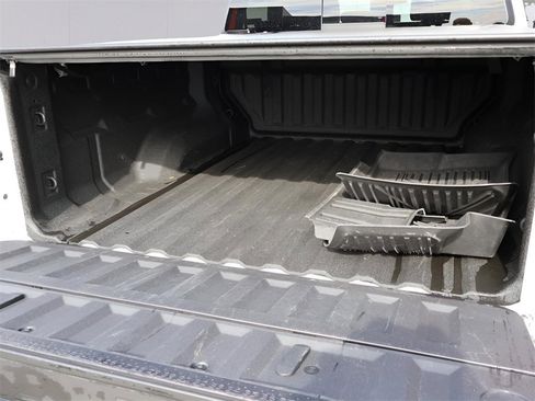 Used 2024 Chevrolet Colorado Trail Boss w/ Technology Package image 17