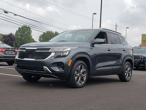 Certified 2024 Kia Seltos S AWD/4WD image 2