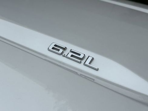 Used 2025 Chevrolet Silverado 1500 High Country AWD/4WD image 8