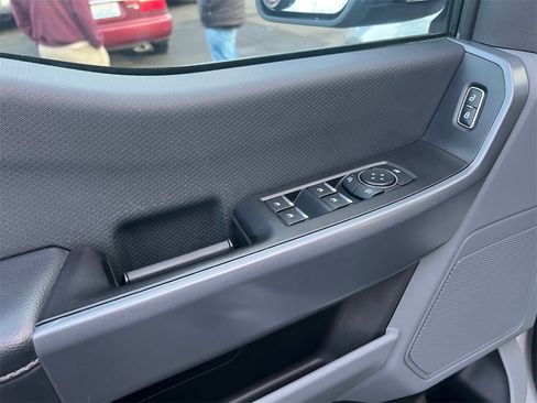 Used 2021 Ford F150 XLT w/ XTR Package image 11