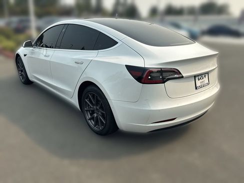 Used 2018 Tesla Model 3 Long Range RWD image 5