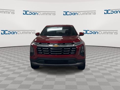 Used 2026 Chevrolet Equinox LT image 3