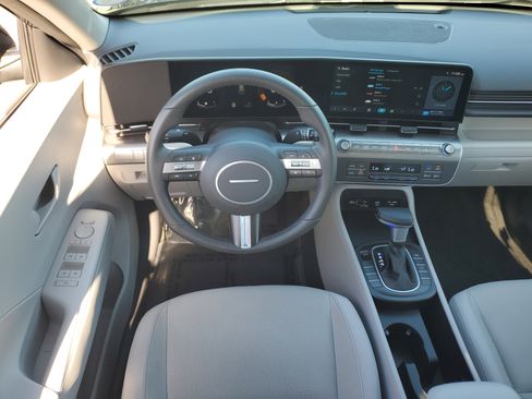 Used 2024 Hyundai Kona SEL image 21