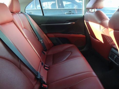 Used 2019 Toyota Camry XSE image 6