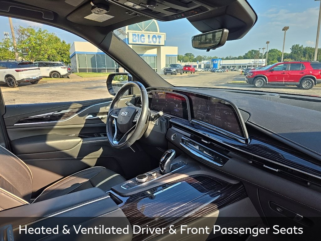 Used 2023 Cadillac Escalade ESV Sport AWD/4WD image 14