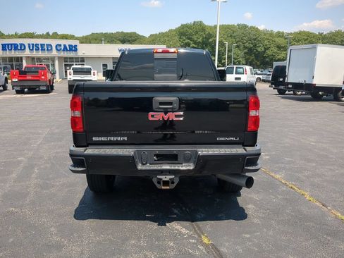 Used 2016 GMC Sierra 2500 Denali w/ Duramax Plus Package AWD/4WD image 6