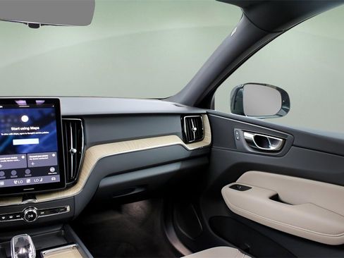 New 2026 Volvo XC60 B5 Core w/ Protection Package Premier image 23