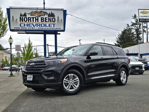 Used 2020 Ford Explorer XLT AWD/4WD image 1
