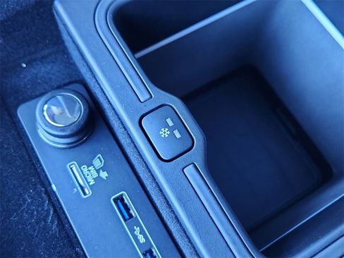 Used 2021 Land Rover Range Rover Sport HSE Silver Edition image 28