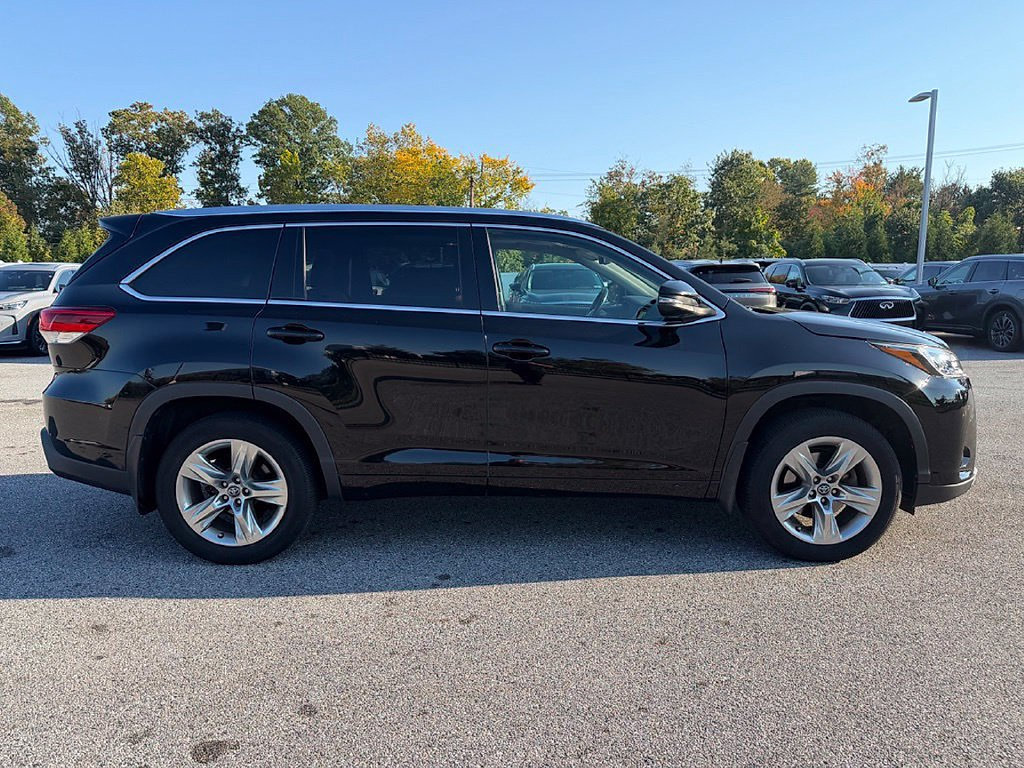 Used 2018 Toyota Highlander Limited AWD/4WD image 8