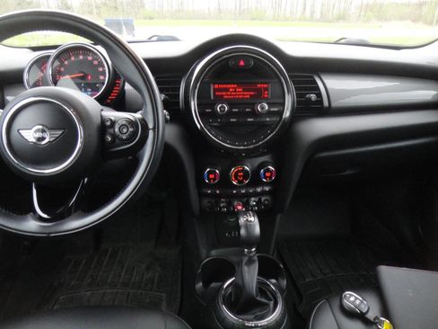 Used 2015 MINI Cooper 4-Door Hardtop FWD image 11