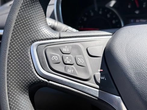 Used 2023 Chevrolet Equinox LT FWD image 12