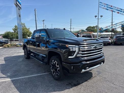 Used 2025 Chevrolet Silverado 2500 High Country image 21