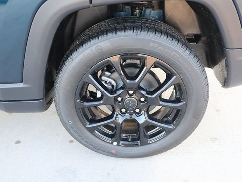 New 2026 Jeep Compass Latitude image 18