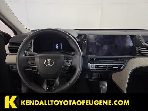 Used 2025 Toyota Camry XLE FWD image 12