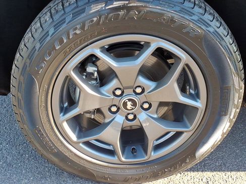 Used 2023 Ford Bronco Sport Badlands image 8