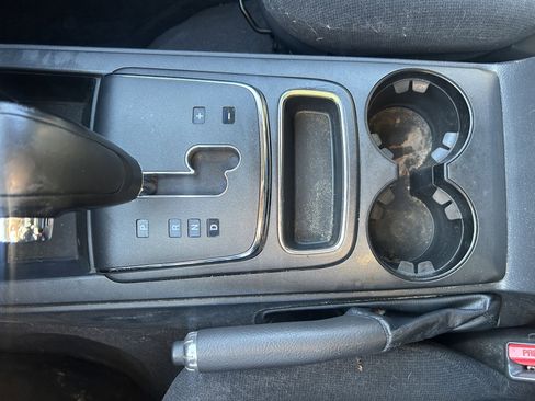 Used 2008 Kia Sorento LX w/ Sport Pkg image 26