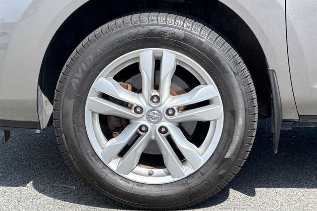 Used 2012 Nissan Rogue SV AWD/4WD image 30